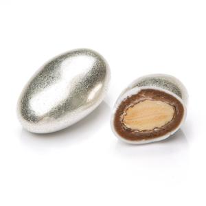 Gümüşü draje badem